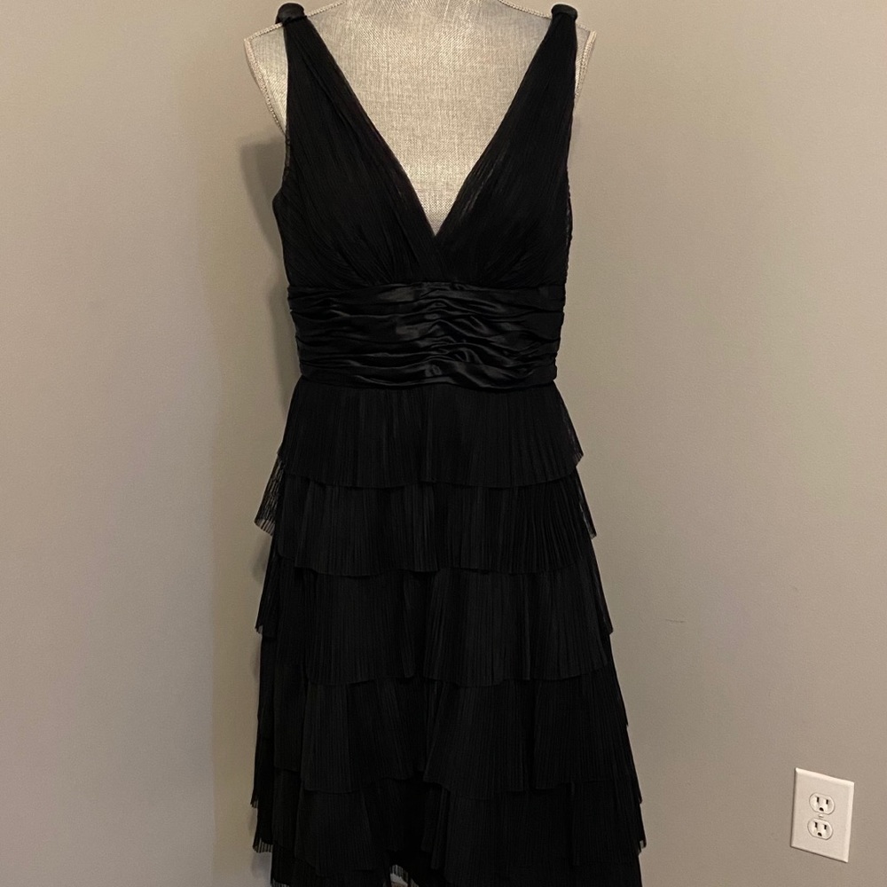 Maggy London Size 12 Ruffle Dress